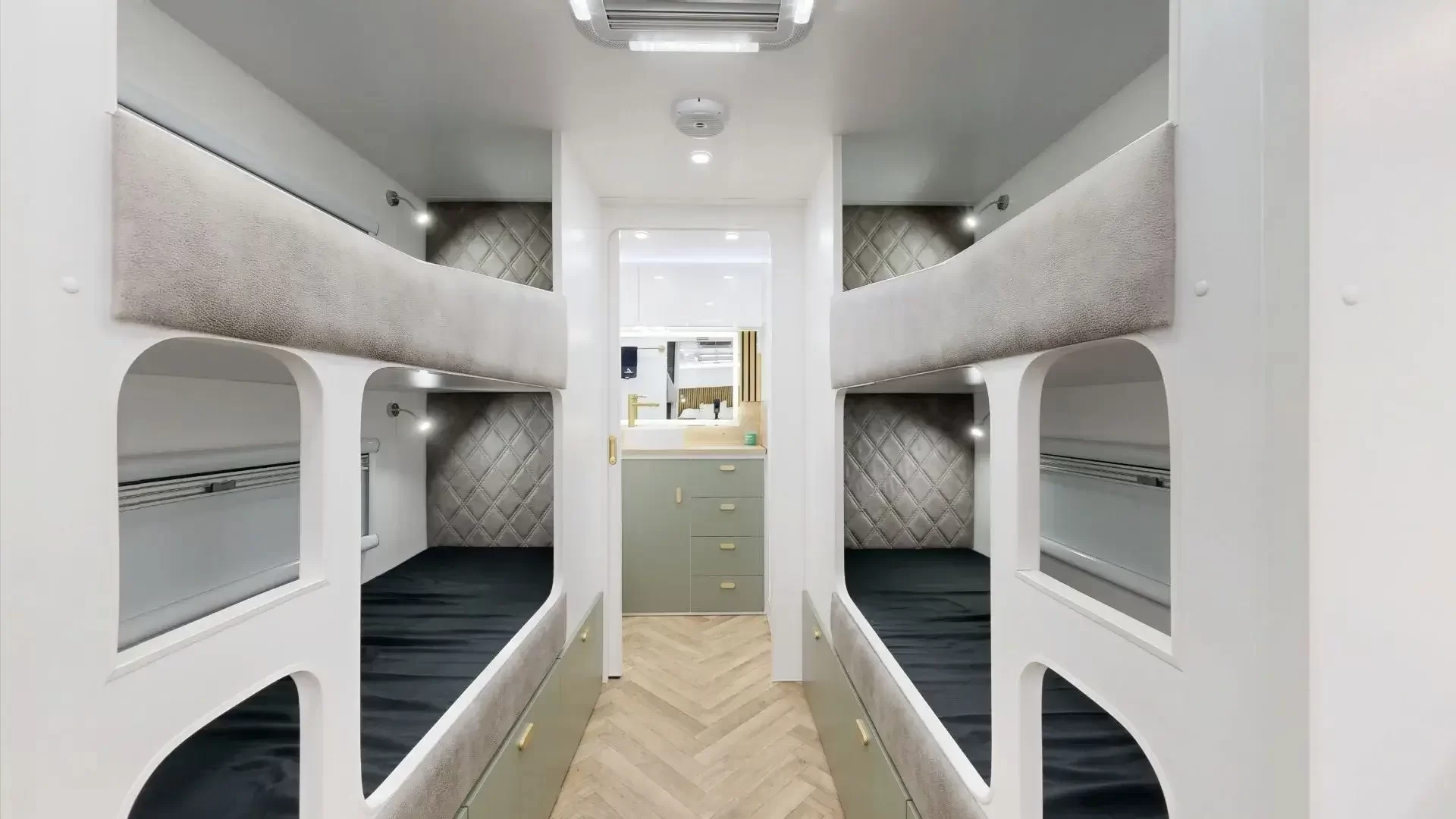 Cadillac RV Zeus